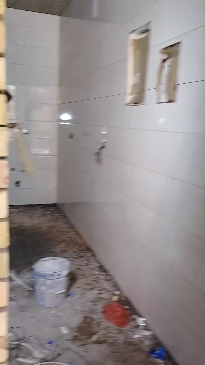 خلفه مصرى لتطبيق جميع انواع السيرميك والبورسلين والكاشى والمرمر والبيات ***********
