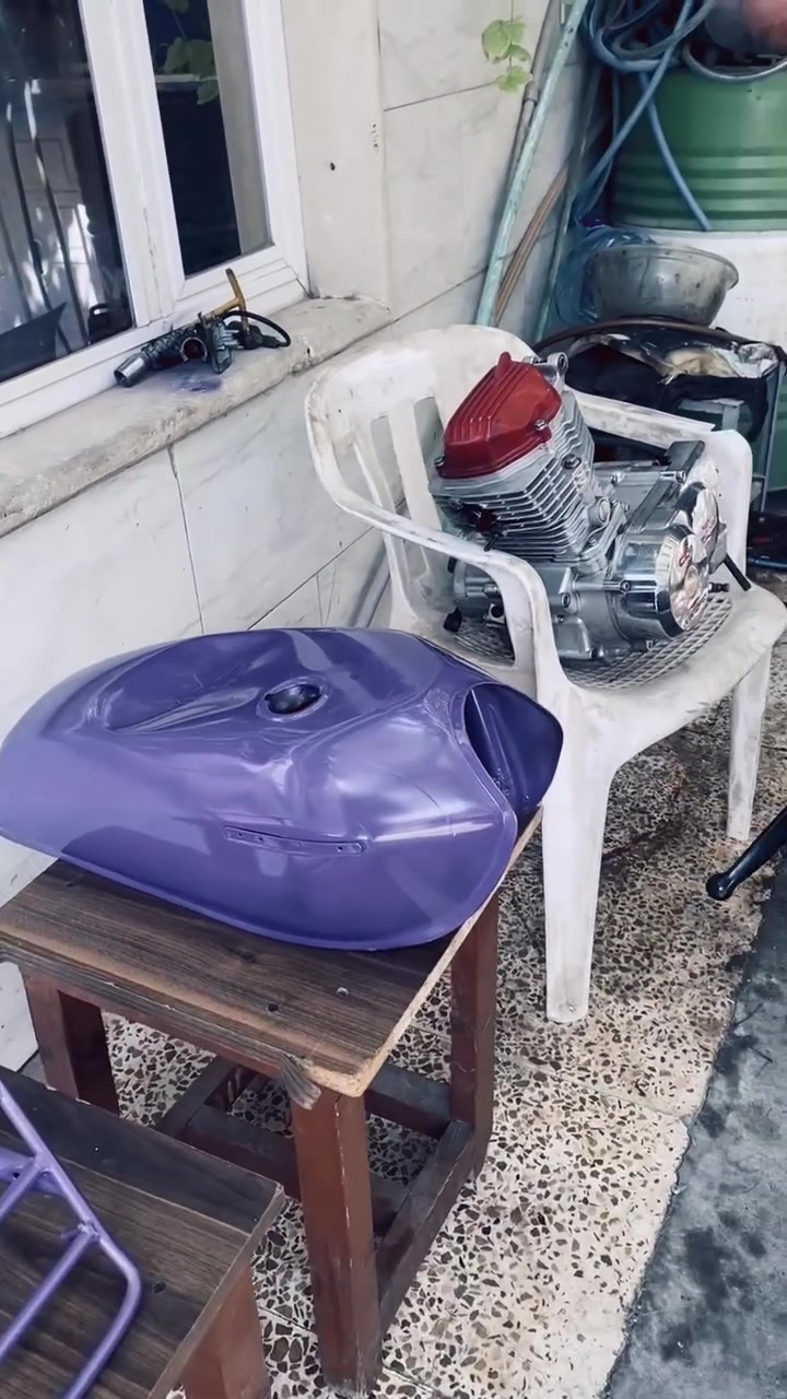 کاکە سڵاوی خواتان لێبێ ئەم مەکینە و تەنکی و پاشکۆیەم بۆ هێناون تەنکییەکە بە شەرت زۆر شتێ جوانە پاشکۆکەش تۆزێ لێدراوە تەنکی و پاشکۆکە بای ٢٠ هەزارە قوفلییەتی مەکینەکەش نامیتوپڕۆ شتێ دانسقەیە بەس قۆڵی جامە خۆم قۆڵەکەشت ئەیەمێ قوفڵی ١٠٠ هەزارە نامە بنێرن یان تەلەفوون کەن ڕەقەم تەلەفوون *********** شوێن سلێمانی ... ئەدمین گیان💜
