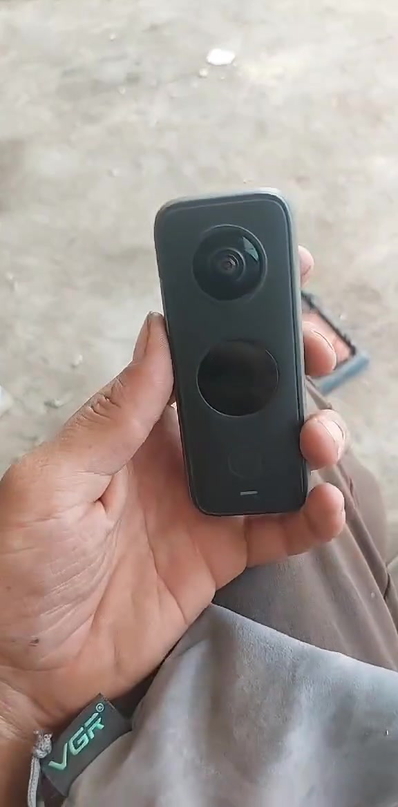 للبيع 2X نضيفة وتصويرها كلش واضح بلفيديو وياهة بطاريات زوج وشاحنة اليريدهة يتصل على رقم ***********واتساب موجود مكاني ديالى بعقوبة وذا انتة بحافضات وتريد توصيل. حولي فلوس. وقبل لاتحول اشغلكياهة وصولكياهة. وغراضهة ودزلكياهة بشركة مال توصيل توصلك للبيت.
