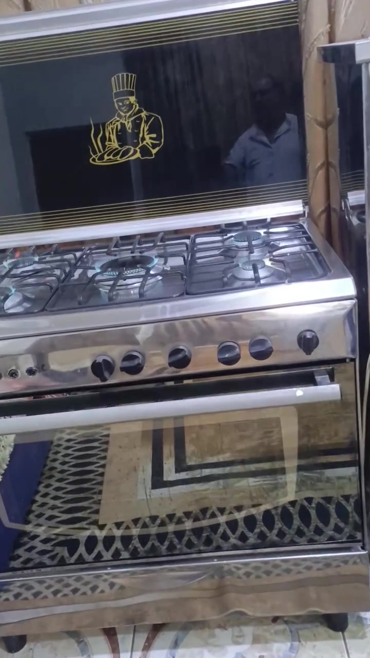طباخ شرط الفحص  عنوان الزبير متوفر توصيل مكانه زبير  تواصل ***********

