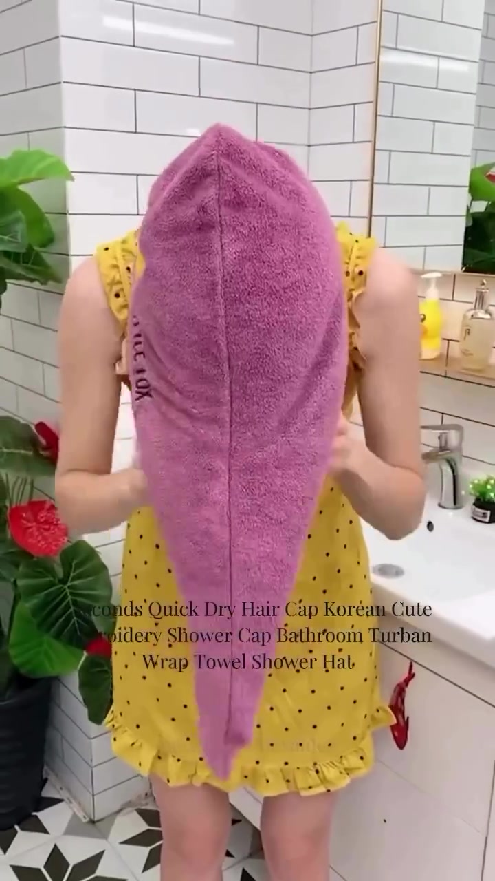 

نص مكتوب في الصور:
- 3 Seconds Quick Drying Fast Hair Korean Cute Embroidery Shower Cap Bathroom Turban Wrap Towel Hat