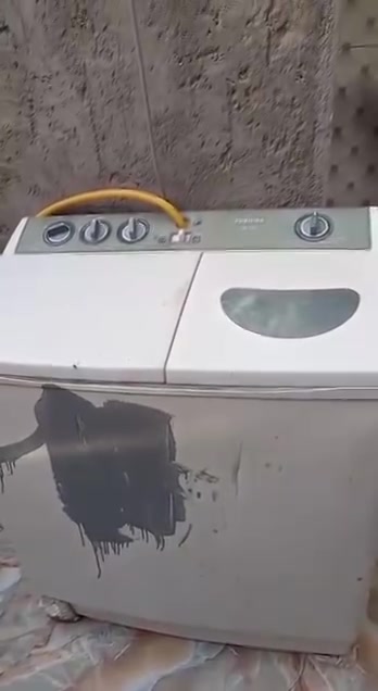 غساله لبيع بس دكه مال تصريف عاطل نظيفه وشغاله مستعجلين على بيعته
