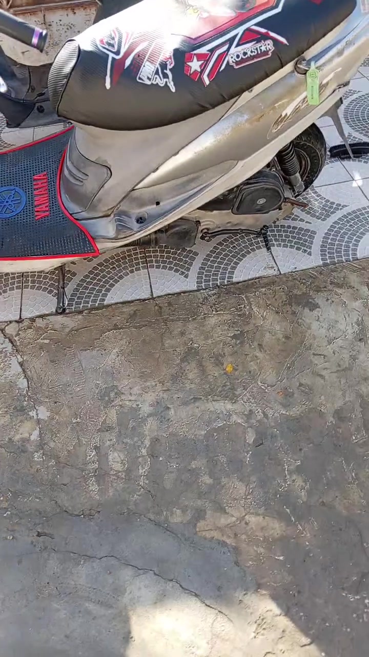 سلام عليكم دراجه ماكس منغولي للبيع شغله نكره كهربايات كامله مكفولة صلنصه كاربون فيبر لبيع سعرها ٥٠٠ وبيها مجال بسيط مروس بكير وماكس وبليس فقط لمكان بابل مركز لمدينه رقم ***********
