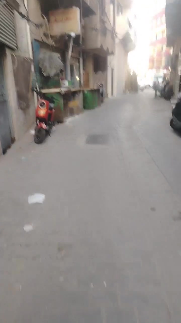 دار عقاده قديم  في الكاظميه في الفرع المقابل لمركز الأسنان التخصصي ويبعد عنه 3 دور قرب شارع المفيد بمساحه 110 م وجبهه 8 م الكل او النصف معروض للبيع  او مراوس بدار او قطعه أصغر منه مساحه في الكاظميه او الدولعي فقط بسعر 3.500 مليون دينار للمتر المربع للاستفسار الاتصال بموبايل ***********
