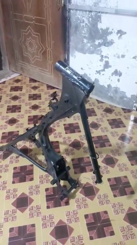 سلام عليكم شاصي سكنر مديل 27 كفاله من زلغ سعر 150بي مجال مكاني بصره كرمه علي ابو حلوه تواصل ***********شاصي كلش نضيف 7اوراق

