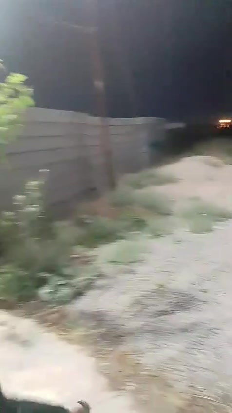 مزرعه للبيع 540 متر حي بدر فرع ملعب خماسي ***********
