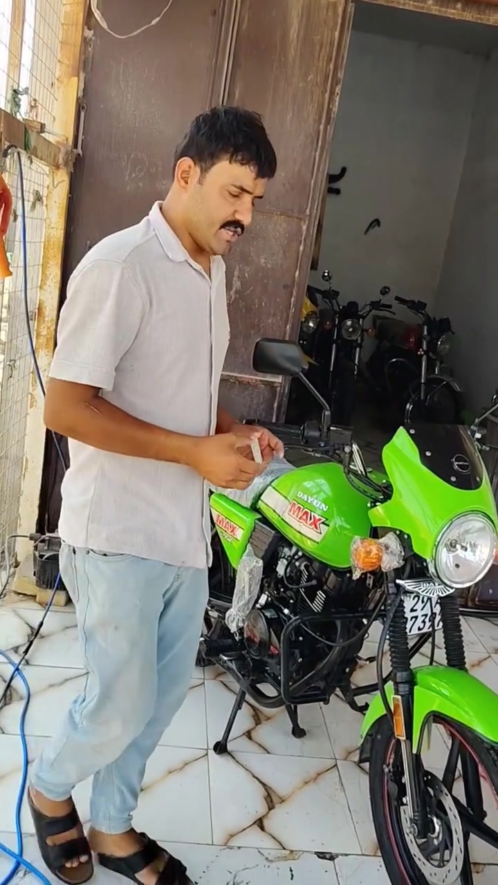 معرض عزام الخويلدي
ناصريه قلعه سكر
***********
دراجات وراق اصليه شرط ترقيم
سعار حلوه كلش
تدلل شباب والله
