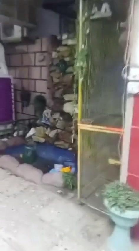 بيت للبيع طابو ملك مساحة 105 واجهة 5 ونص بيت عكادة بس نظيف بي 3 غرف نوم وكراج واسع  *********** واتساب لاستفسار
