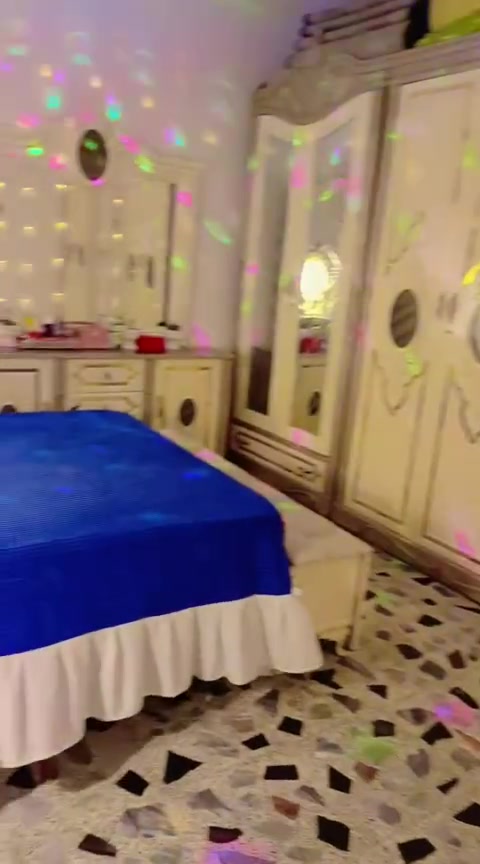 للبيع 11قطعه عراقيه ولوجه تركي غرفه جديده معنه الكلمه باقي تفاصيل تصل👇 
***********
