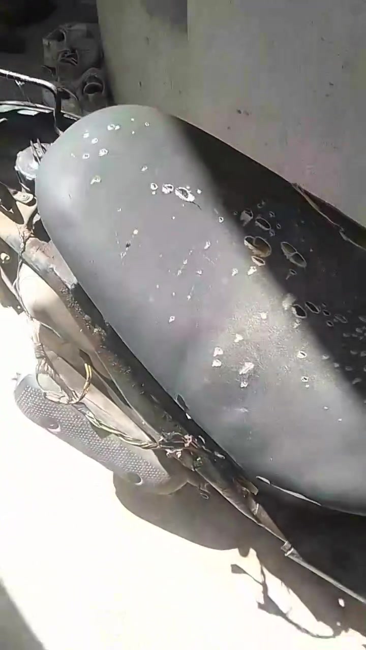 سلام عليكم شباب مرخصت مدير لكروب دراجة ساسوكي للبيع بخدمت شراي بلعمارة بلماجدية دوانم حجي حسن لمو شراي لا يتعبني رجان دراجة شغالة بدون اوراق راح خلي رقمي وخابرني ***********
