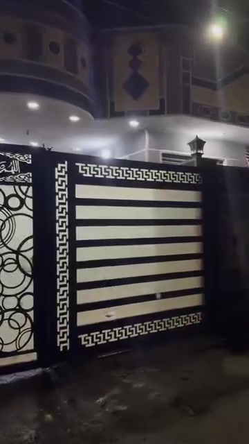 للي يحب يستثمر أو يحب يحتوي عائلته، البيت هذا مناسب جداً. يأتي بمساحة واسعة جداً 180 متر، واجهة 9 ونزال 18، وموقعه الكرغولية جسر ديالى الجديد، قرب سدة جسر، مجاور مدرسة الأحرار الابتدائية للولد والثانوية للبنات.
المميزات:
مطبخ حار وبارد.
المنطقة تمر بارتفاع بالأسعار، فمن الممكن يكون استثماراً جداً جيداً.
غرفتان نوم بمساحة كبيرة نسبياً.
توفير ماء وكهرباء.
طارمة أو كراج بمساحة أيضاً واسعة نسبياً كما موضح في الفيديو.
يأتي بحمام داخلي وحمام خارجي.



        و آني متوازي على بيعت ألبيت و محتاج فلوسة و هوة سعرة للأمانة 120 مليون بس لأن متوازي راح أبيعة ب110 مليون فقط و تكدر تراسلني على ألأنستا هذا أليوزر Reda_369x أو تخابرني على ألرقم أو تراسلني على تطبيق راقي