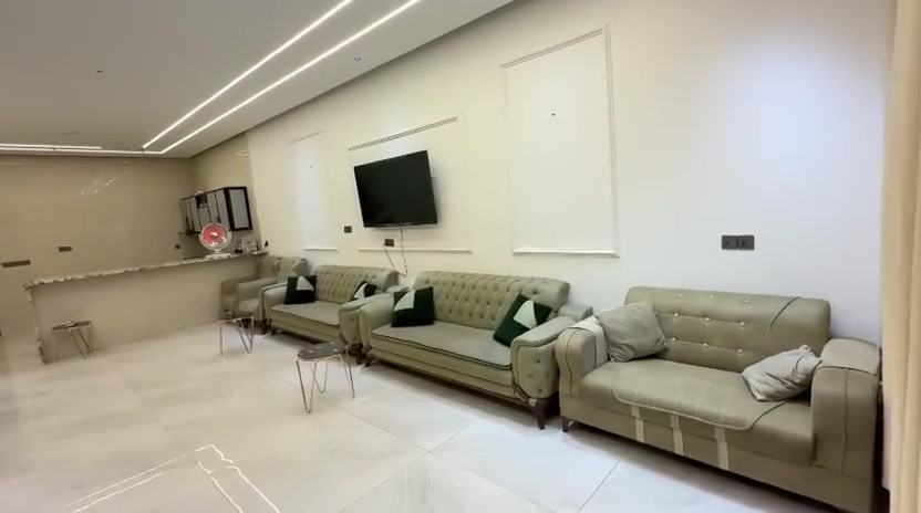 متوفر طيلة ايام الاسبوع
التواصل عن طريق الرقم
***********
