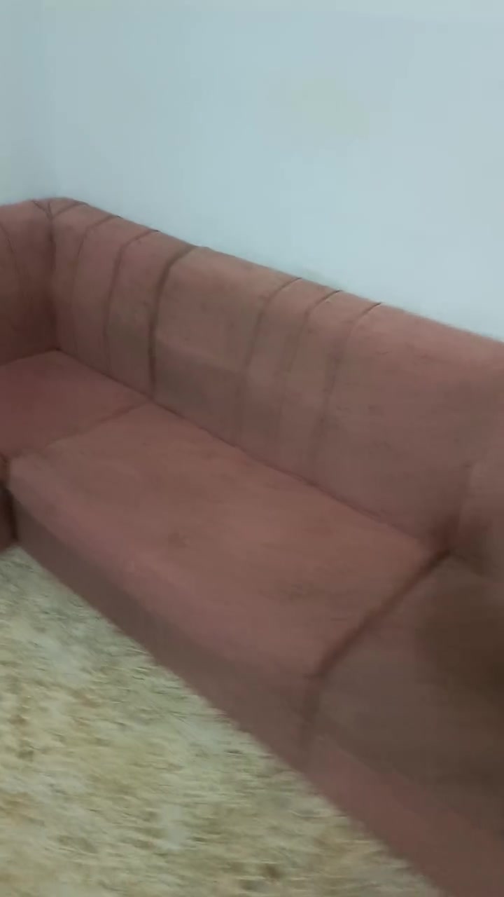 سلام عليكم عندي قنفات للبيع سعرها 75 بغداد الحسينيه الراشديه
