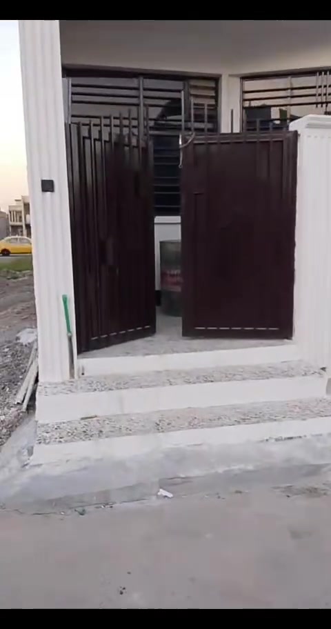 بيت  طابق واحد بمجمع العدل الثاني مساحة 100 اجارة 400 للاستفسار خاص *********** @إشارة
