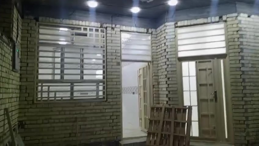 السلام  عليكم 
دار للبيـــــــــــــــــــع المساحه 171 متر الواجهه 8:33 سم
 المكان البوبيات عمود 76 حي المصطفى
***********
***********
