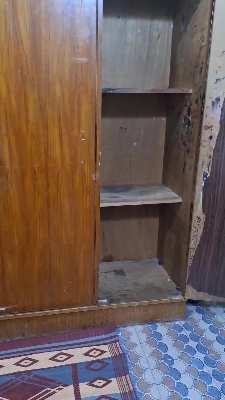 كنتور ابو الاربعة
100الف مدينة الصدر مقابل الحمام 
***********
