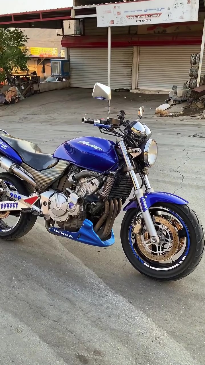 Hornet 🐝 600 2004  24000km
كامل گيياني به شه رت تايه بؤ تايه تايه ي دواو پيشي لؤكه رؤنو فلته ري تازه گؤراوه مه كينه كه پس بي بؤياخ كه م رؤشتوه ماتؤره كه مالي دؤسته و دوسه و په نجا مه سره في نييه هه مويم نوسيوه موشته ري نيت سه رم مه يه شينه نرخ(١٩)گه لاو تؤزي مامه له 

ژ.م(***********)(***********)

