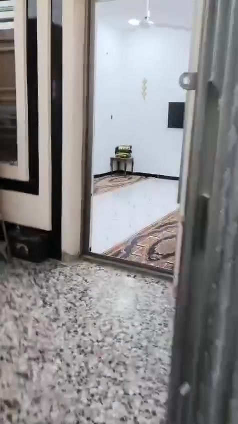 بيت للبيع بلديات منطقة ضباط ثاني زراعي قرب سيد منذر/مساحه 100متر/***********
