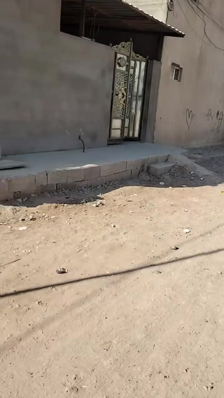 اللهم صلى على محمد وآل محمد 🌹🌹
السلام عليكم مشتمل قديم يعتبر قطعه أرض  تجاوز للبيع في الرستميه خلف بنزين خانه خيرات الرحمن محله 705
تفاصيل البيت غرفه وهول ومطبخ وطارمه وترك وصحيات
البيت بناء طابوق والسكف اعكاده بناء قديم يعتبر قطعه أرض 
للاستفسار الاتصال
***********
