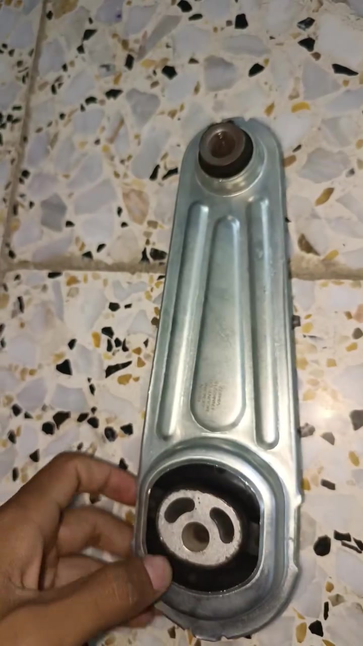 حامل محرك • اكس تريل • ٢٠١٧-٢٠١٩