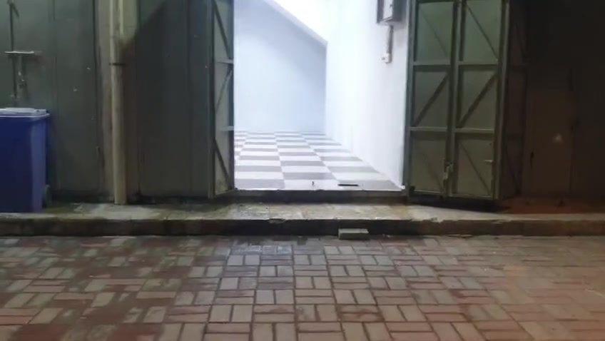 السلام عليكم 
مكلف بالنشر 
محلات للايجار قرب مستشفى هيت العام مجاور مكتب حزب تقدم الوجهه ٦متر والعمق ٩ متر.. للاستفسار ***********
