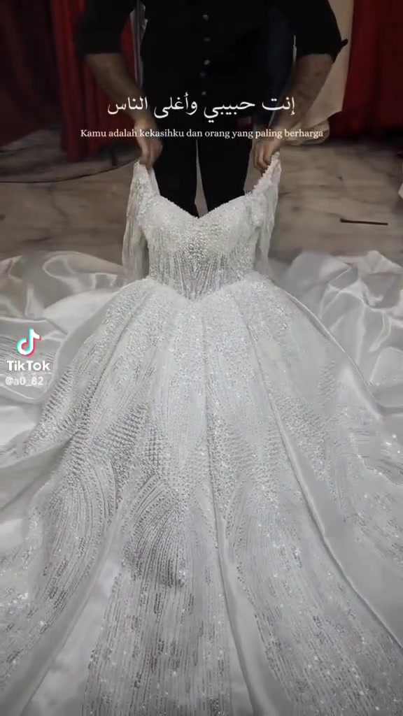 فساتين • اعراس • ميديا مول