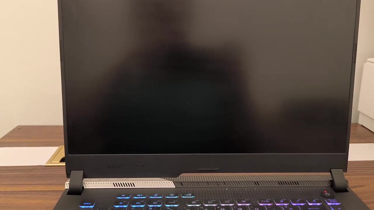 Asus rog strix 
Ryzen 9 5900x
Ram 64gb 3200mhz
Rx 6800m 12gb 
Ssd 512 gb
Display 2k 165hz
السعر مليون و٦٠٠ الف
للاستفسار ***********
