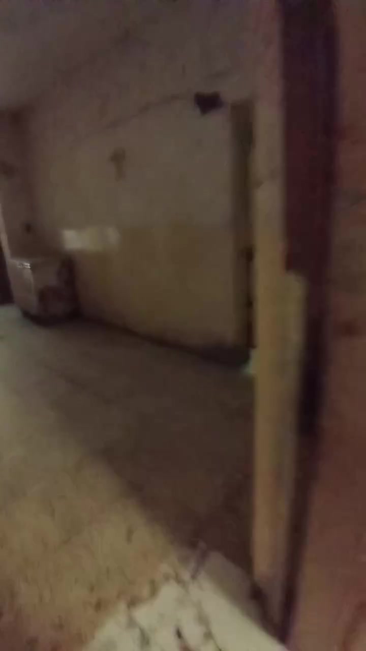 سلام عليكم بيت للبيع ٦٠٠ متر
العنوان مققابيل المهجرين
كامل من كلشي
***********
