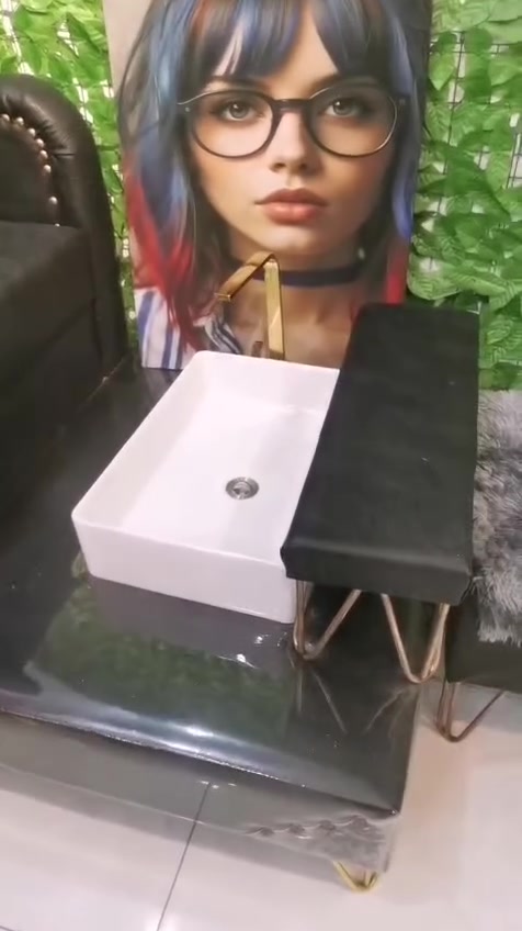 اثاث صالون البيع
كرسي تنضيف قدم
سديه 
واتساب
***********
