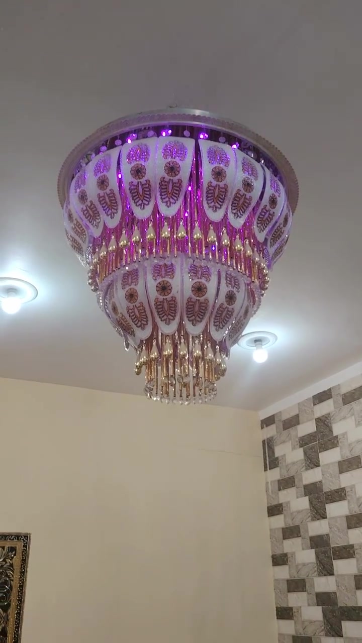 ٢ ثريات • بلوتوث • ريموت