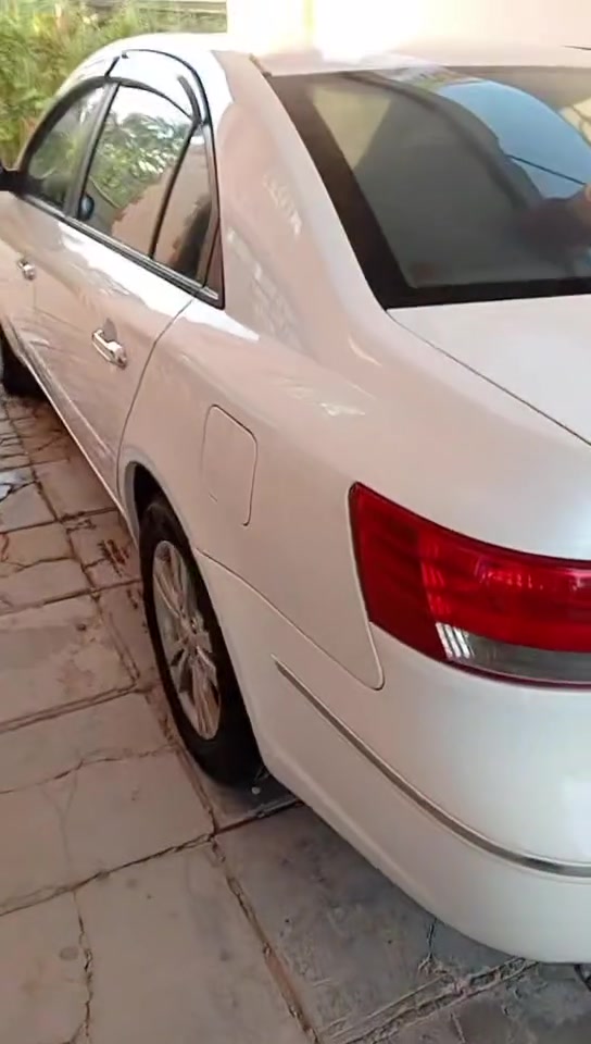 سياره سوناتا2010للبيع والمراوس  بسياره النترا فقط تفاصيل السياره داخل الفيديو السياره بيهه صبغ 3قطع بدون معجون وربع من باب السائق بدون معجون  سعر السياره رايدهه ب115وبيهه مجال قليل مكان السياره الحيدريه طريق كربلاء نجف عمود 580
 رقم الهاتف ***********
