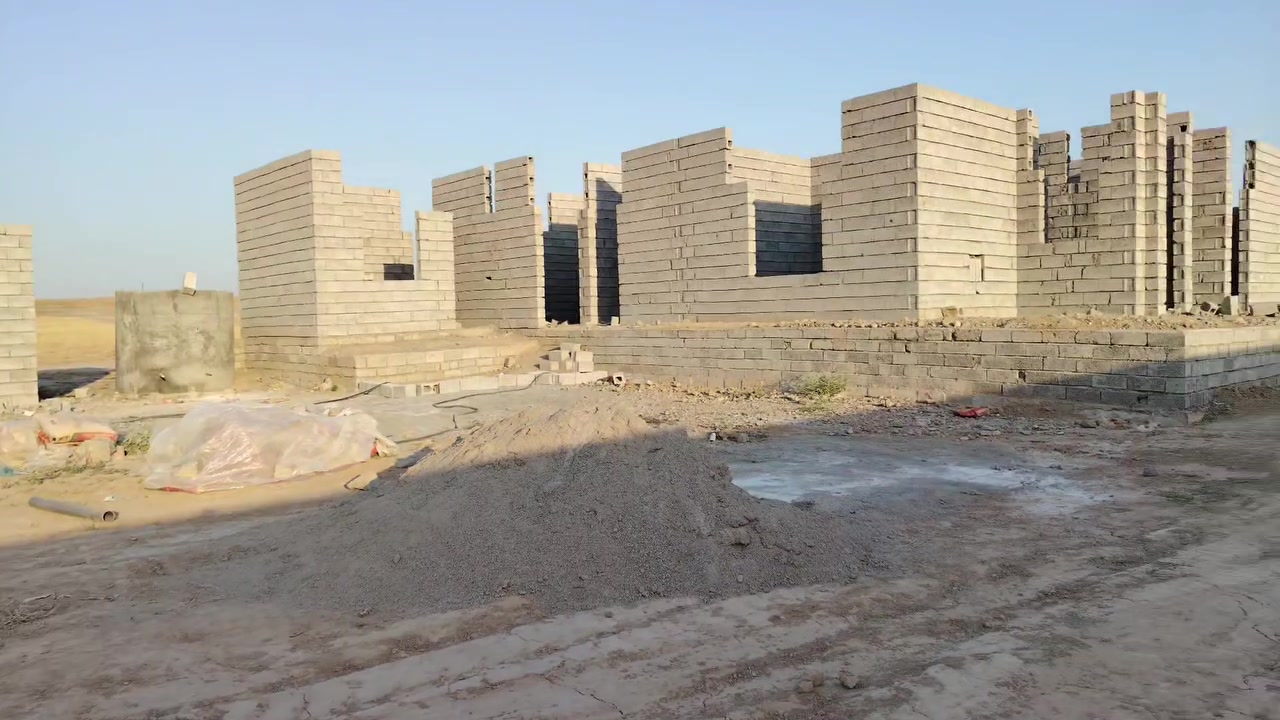 السلام عليكم
بيت هيكل للبيع...
مساحه البيت ٢٥٠ متر 
واصل للصبه الفوك...

مساحه الارض 1600 متر مربع..

للاستفسار الاتصال ***********

قريب على ملعب العبيدي
