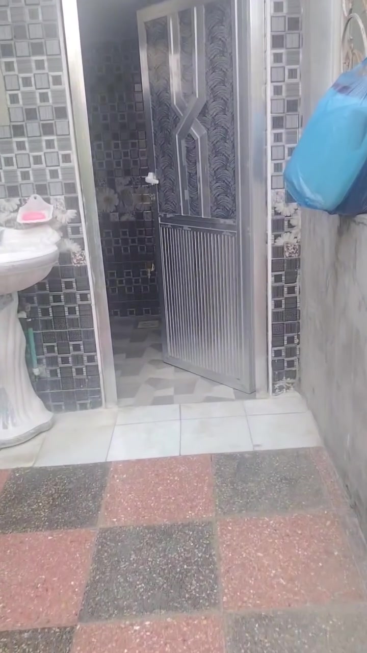 بيت للبيع • خلف ملعب القديم • ٢٥٠م