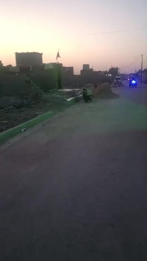 فرع عريض • قرب الشموس • ٢٠٠م
