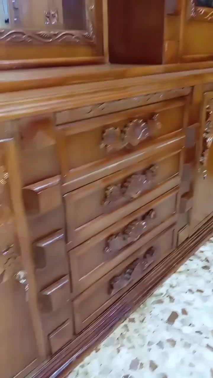 مكلف بلنشر غرفه تسكام نجاره مسرح ام الطابوكه تكمه زان مصري اخت الجديده مليون ونص وبيه مجال مكانه حله للاستفسار الاتصال بلرقم ***********
