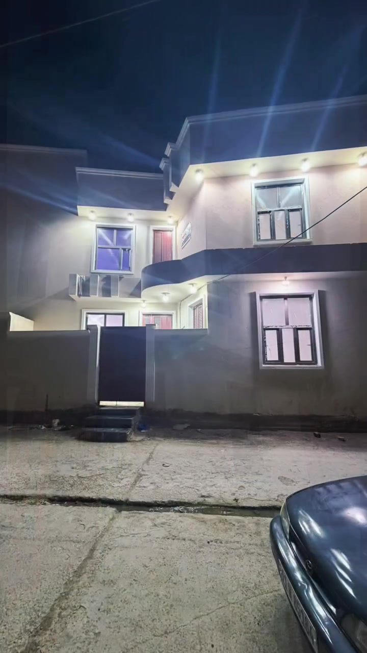 🧿يعلن 👑مكتب عرش السلطان👑للعقار🧿
🔥 عرض مميز  بلاش🔥

🏠 بيت طابواا أسهم طابقين للبيع 🏠

🔰مساحة  138 م 

🛑 العنوان// الناصرية / الثورة📍

🔰يحتوي الطابق الاول على 🔛صاله 🔛أستقبال 🔛غرفة 
عدد1🔛مطبخ 🔛صحيات 
________🟢🟢🟢🟢🟢🟢____________

🔰يحتوي الطابق الثاني على🔛غرفة عدد3🔛صالة🔛صحيات
________🔵🔵🔵🔵🔵🔵🔵__________
 
للاستفسار اكثر اتصل بنا ع الارقام آو زيارة مكتبنا الكائن مقابل محطة وقود الراية قرب قيادة شرطة ذي قار 

(مكتب عرش السلطان) 

للأستفسار اتصل🤳🤳
***********
***********
