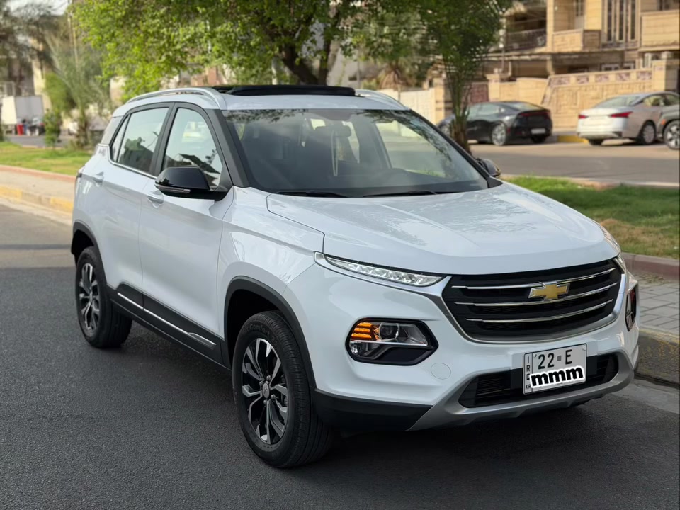 السلام عليكم
‏chevrolet groove 2023 Premier
شيفروليه كروف 2023 بريمر
مواصفات فوووول الفووول بريمر  1/1
 قماره سلايد بانوراما 
بصمه 
تبريد بيانو مركزي 
تحكمات ستيرن 4 جهات 
كشن كهرباء
مري شفط
لد نهاري
شاشه اندرويد وكاربلي
محرك 4 سلندر 1500 تنفس طبيعي المرغوب
سيارة جديدة ماشيه 700 كم زيرووووو وكالة المنصور 
مكفولة كفالة عامة 
 رقم اربيل سنويه وهزه كله جديد شرط التحويل وكاله
• السعر: 128$
• المكان: بغداد

للتواصل ***********

نص مكتوب في الصور:
- mmm
- mmmmmm