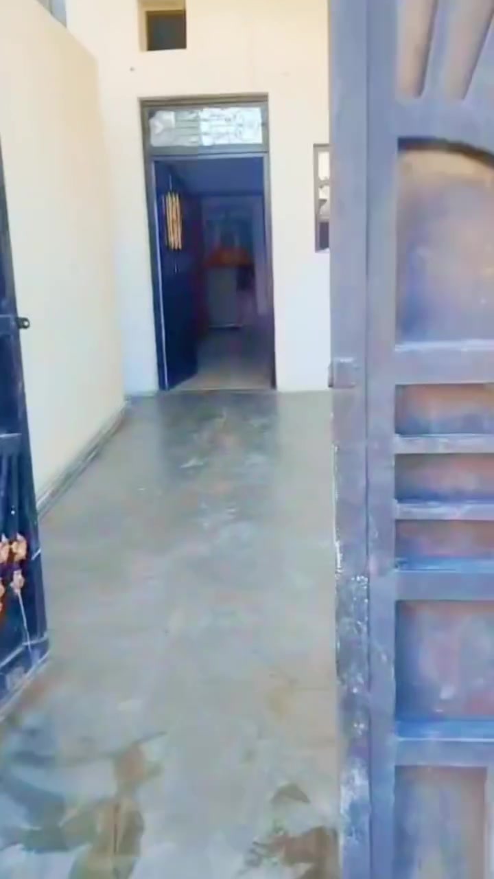 يوجد بيت للايجار التاميم القادسيه الثانيه قرب القسم البلدي اول طابقين كبير يجار 550 قفل***********

