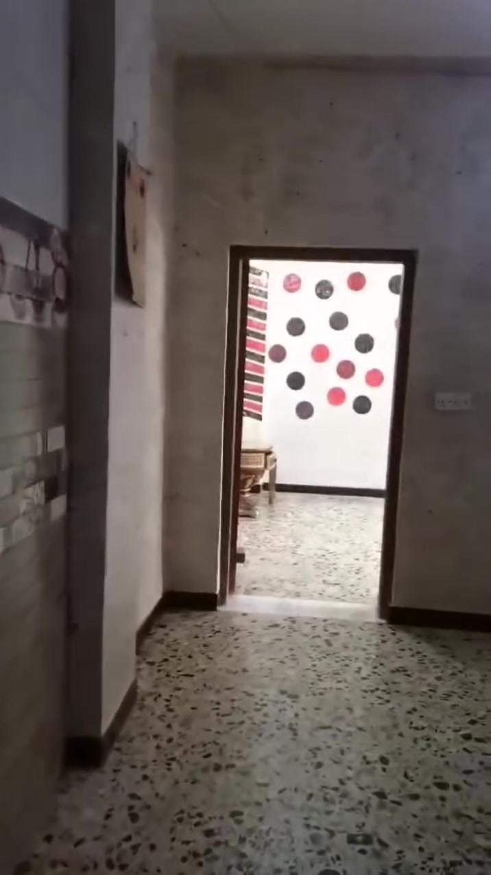 شقة • طابق أول • حي آسيا