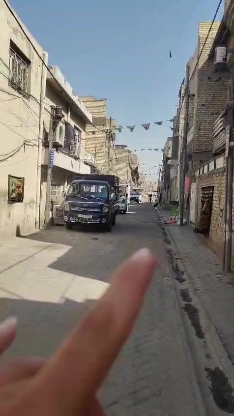 السلام عليكم بيت كامل للبيع المساحة 144طابقين اعكاده
نضيف قطاع 76بفرع منه للشارع قرب تقاطع العوره شارع السفاره السعر 180للاستفسار ***********.***********
