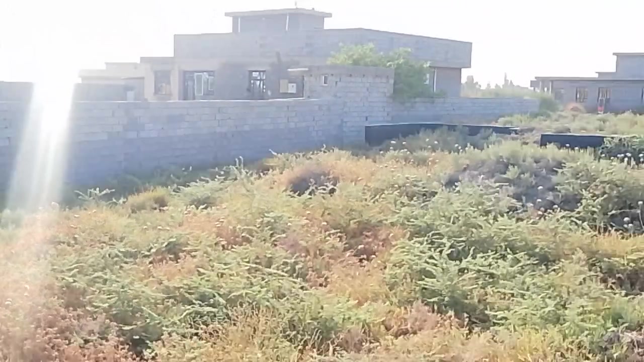 قطعه ارض للبيع في المساره مقابيل مدرسه الفجر  الارض تحتوي على  اساس بيت350متر وكرسته شباك
مساحه الكليه 1500متر الاستفسار والاتصال ***********
قطعه ارض للبيع في المساره مقابيل مدرسه الفجر  الارض تحتوي على  اساس بيت350متر وكرسته شباك
