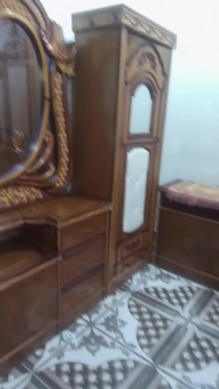 غرفه لبيع  سعر 700 مكان تميم رقم***********
