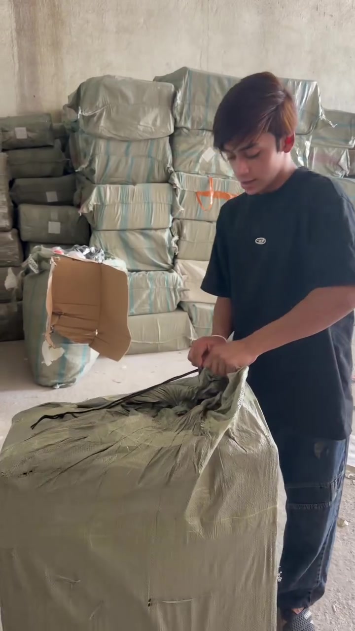 الاحذيه بالجمله بأسعار لا تفوت👞
المقاسات : من39 إلى 46
عدد القطع 40 والسعر 290 ألف فقط 
موديلات عصرية - كوالتي ممتاز ضمان افضل الاسعار
للطلب والاستفسار {***********}
( موقع : البصره عشار ساحه ام البروم)
