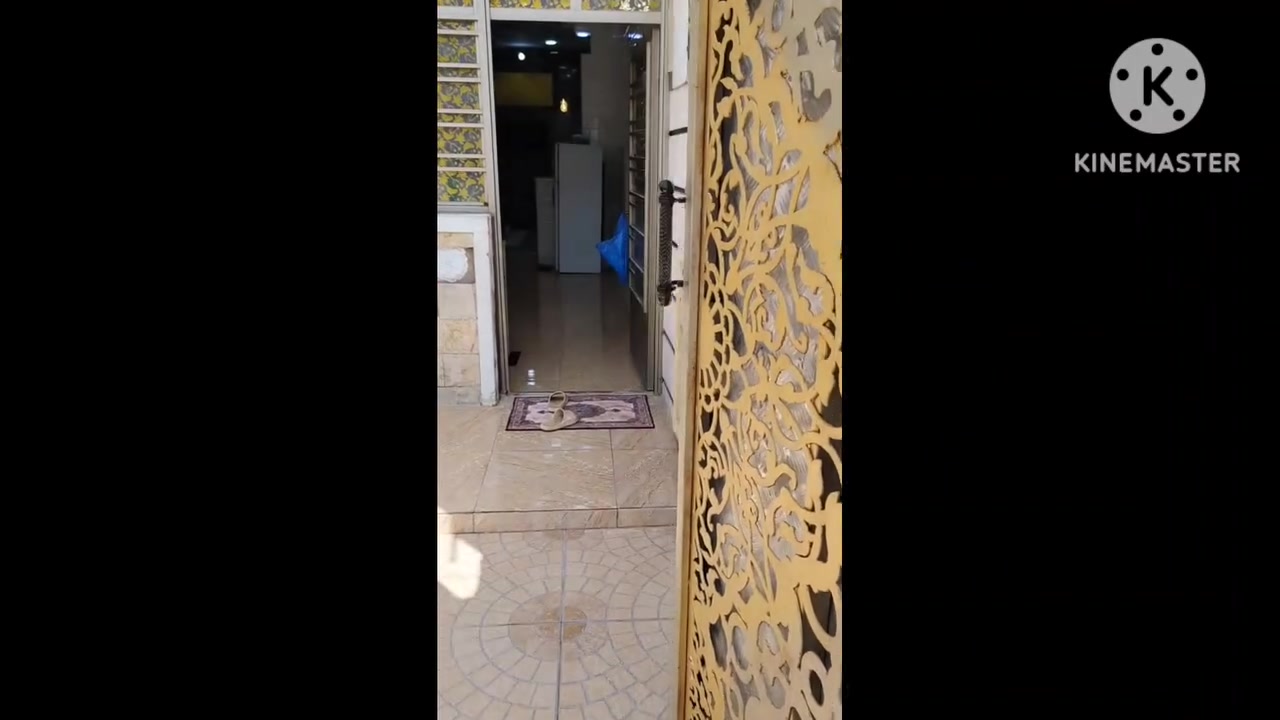 بيت للبيع المساحة ١٢٥ م طابو صرف 
البناء طابق ونص 
العنوان _العبيدي حي الرئاسة شارع عشرين قرب مكتب الزعيم 
السعر ١٥٥ 
***********
