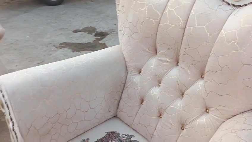 تخم جديد محد كاعد عليه ملكي ابو التاج ١٠ نفرات مع كوشات شخط مابيه واكو توصيل الي باب بيتك ***********
