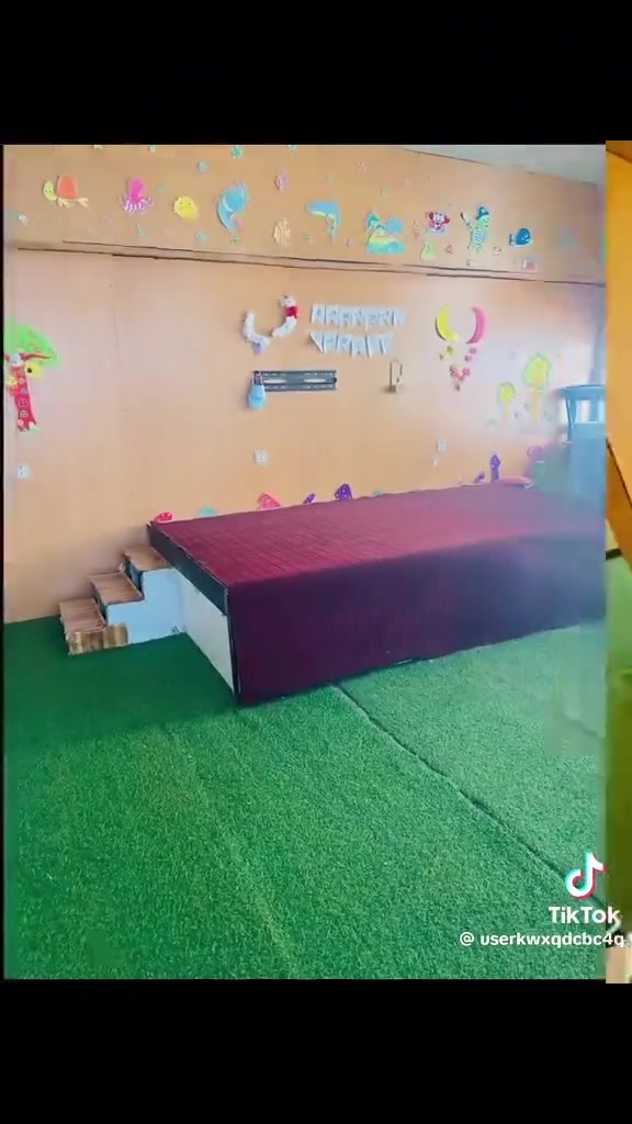 تعلن روضه وحضانة القاده الصغار عن فتح باب التسجيل للاستفسار ***********
@إشارة روضه وحضانه القاده الصغار النموذجيه
