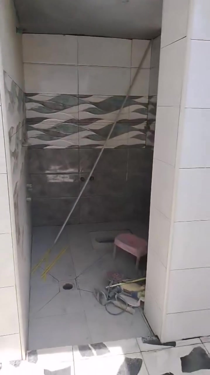 خلفه سيراميك كاشي لوح بروسلين ارضي جدرارن نشتغل متفرغ حالين شغل درجه اوله وبسعار مناسبه ولتزام بل عمل ماكاني وسط لكوت ونشتغل محفضات ليوفرلنه سكن وهاذه رقمي ***********
