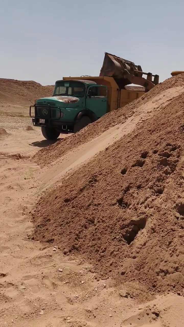 السلام عليكم يوجد عندنا حجر درجة اولى يوجد عندنا رمل درجة اولى يوجد عندنا حصو درجة اولى يوجد عندنا جص رمادي درجة اولى ***********
