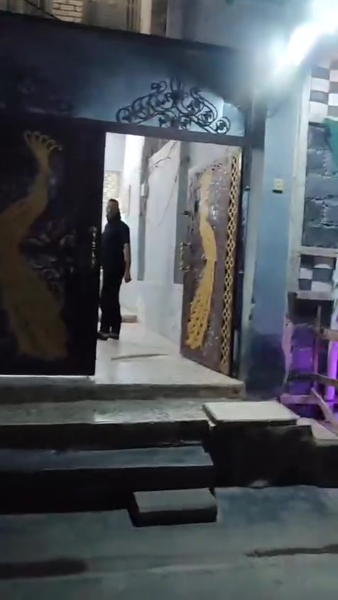 السلام عليكم بيت للبيع مساحه (130)طابقين صب رفت رقم الهاتف ***********
