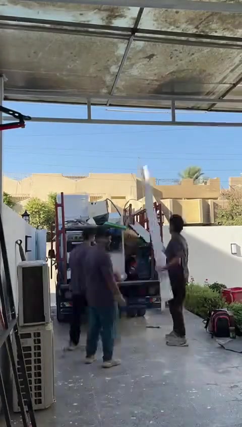 🏠 ندري أغراض بيتك ثمينة… ولهذا نحافظ عليها وكأنها أغراضنا.

من أصغر قطعة بالبيت إلى أكبر وأغلى قطعة، فريق الملوك لنقل الأثاث يتعامل ويّا أثاثك بعناية، دقة، واحترافية حتى يوصل بأمان وسرعة.

🚛 #خدماتنا:
✔️ #تغليف وحماية  #للأثاث حسب رغبة الزبون
✔️ #فك وشد #غرف #النوم والكاونترات
✔️ #فك، تركيب وغسل السبالت
✔️ #كادر متخصص للتحميل والتفريغ بأمان وسرعة

لأن الأثاث مو مجرد قطع… الأثاث قصة وذكريات، وإحنا ننقلها بكل اهتمام ونحافظ عليها من البداية إلى النهاية. 

📞 للحجز والاستفسار:
***********
بأدراة أحمد
شركة الامتياز لنقل الاثاث المنزلي  راحة بالك تبدأ ويانه.
